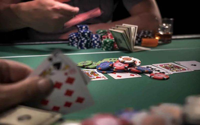 Khám phá các mẹo chơi Poker hay nhất